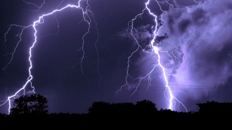 Во Владимирской области объявили желтый уровень опасности из-за грозы