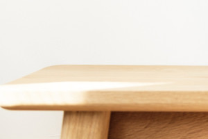 Житель Владимирской области отсудил 47 тыс. рублей за просроченную доставку стола