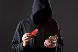 В Вязниках будут судить обманувшего бабушек на 350 тыс. рублей курьера аферистов