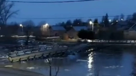 В Суздале рухнул мост на улице Шмидта