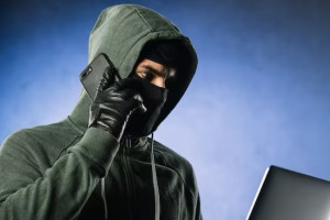 Аферист из Тюменской области обманул владимирскую пенсионерку на 300 тыс. рублей