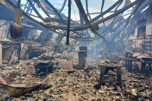 В Муроме сгорел мебельный склад