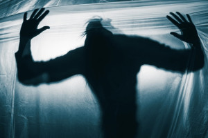 В селе под Камешково 22-летнего парня нашли повешенным