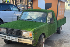 Машину-газон заметили во Владимире