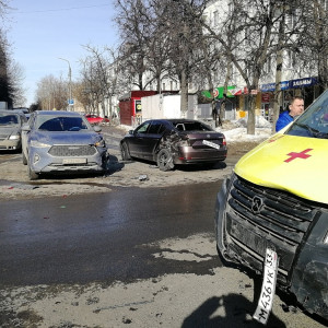 Во Владимире произошло массовое ДТП со скорой помощью