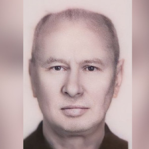 Волонтеры объявили поиски 84-летнего мужчины в розовой кепке
