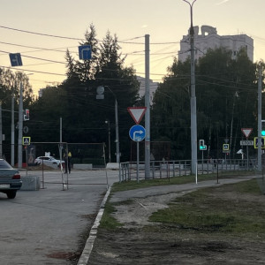 Владимир встал в пробке из-за перекрытия поворота на улицу Мира