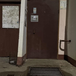 Управляющая компания в Селивановском районе открестилась от ремонта аварийного крыльца дома