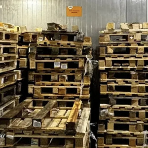 Во Владимире работников завода и водителя будут судить за кражу поддонов