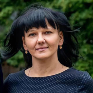 Во Владимирской области пропала женщина в красно-синем платье