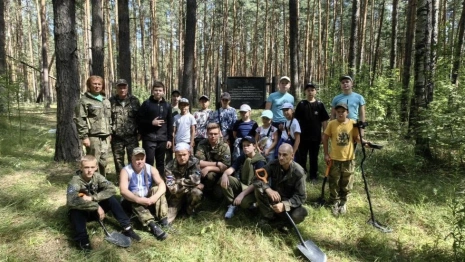 Под Муромом юные поисковики нашли следы крушения самолета 1942 года