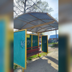 Прокуратура указала главе Меленок на остановку с дырявой крышей