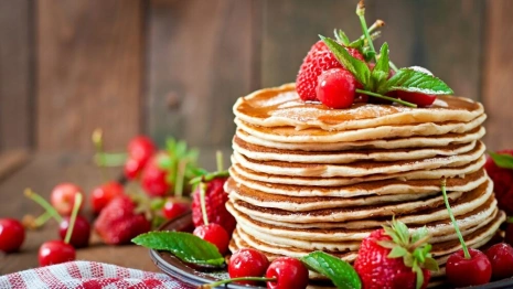 Масленица: топ-7 способов необычной подачи блинов на праздничный стол