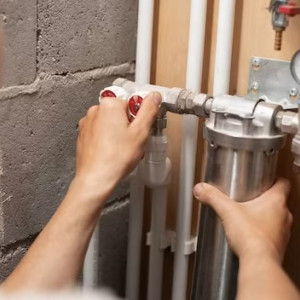 В Кольчугино главврач больницы фиктивно нанял на работу сантехника