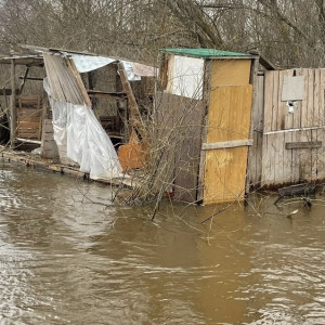В Сети завирусилось видео с плавающим домом в Коврове