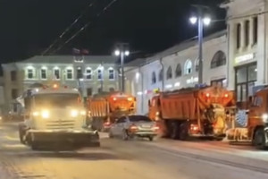 Владимирских автомобилистов призвали убрать машины с 14 улиц