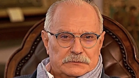 Режиссер Никита Михалков попал в реанимацию
