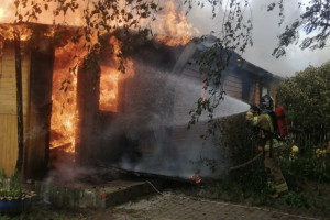В селе во Владимирской области вспыхнул частный дом