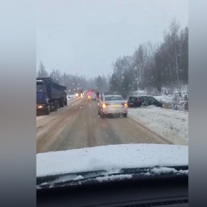 На трассе под Владимиром автомобиль вылетел в кювет