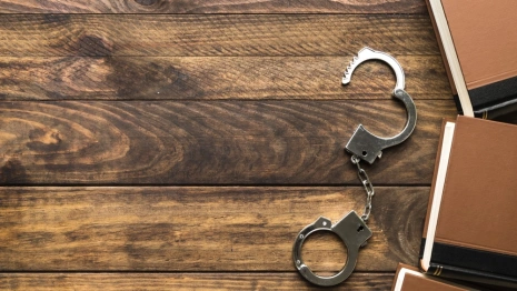 Уроженец Южной Африки прописал в доме в Меленках 4 женщин из республики Конго