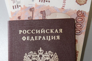 Владимирские полицейские спасли 85-летнюю бабушку от перевода миллиона рублей мошенникам