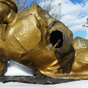 В Струнино восстановят пострадавший от рук вандалов памятник