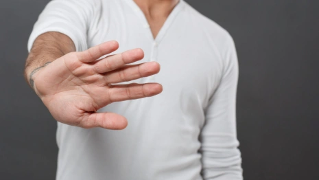 В Гусь-Хрустальном дебошир дал пощечину полицейскому