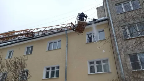 Владимирцев предупредили о возможном падении сосулек с крыш