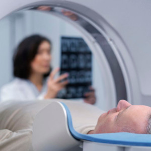 Впервые во Владимире пациенту с метастазами в мозге провели лучевую терапию