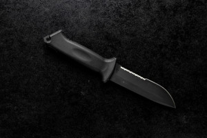 Воткнувшую нож в живот супруга жительницу Коврова будут судить