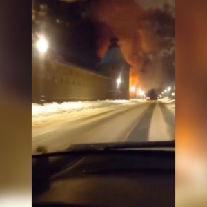 Крупный пожар рядом со Спасо-Евфимиевым монастырем показали на видео