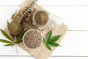 Камешковскую пенсионерку осудили за лечебную настойку из конопли