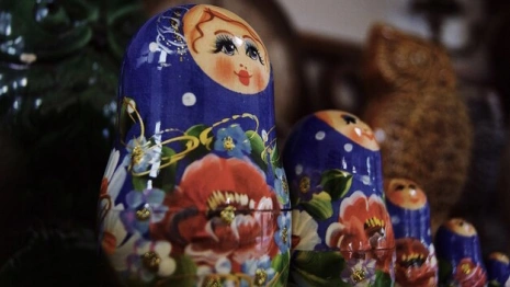 В Суздале создадут стол с левитирующими матрешками