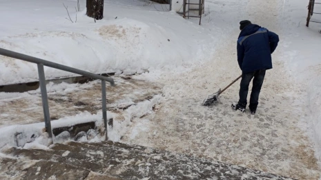 Владимирских автомобилистов призвали убрать машины с 15 улиц