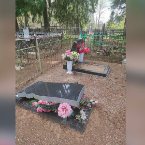 Разгромивших в Александрове 70 могил вандалов приговорили к колонии-поселения