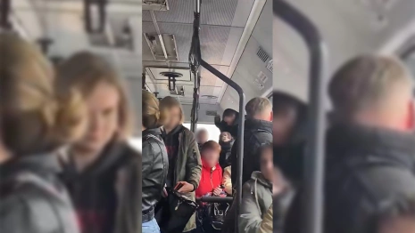 Пассажиры устроили драку во владимирском автобусе: появилось видео
