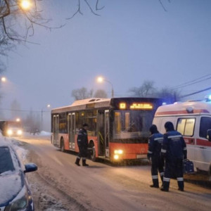Во Владимире автобус №32 сбил 32-летнюю женщину