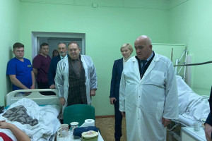 Губернатор Костромской области приехал в Александровскую РБ после ДТП с педагогами