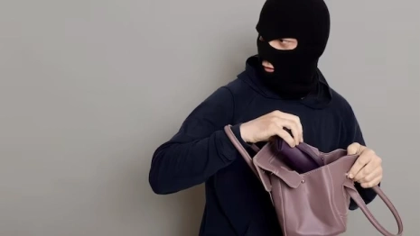 В Вязниках 19-летний житель обокрал 33-летнего мужчину