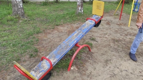 В Муроме управляющая компания «запустила» дом и игровую площадку рядом с ним