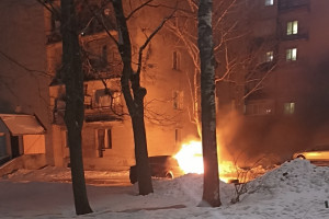 Во Владимире загорелась иномарка