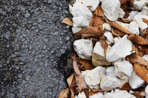 В Александрове чиновники «закрыли глаза» на отвратительный ремонт дорог