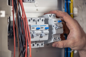 Во Владимирской области 229 человек незаконно подключили электричество 