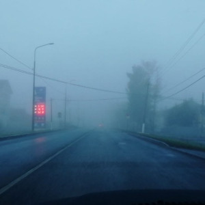 Густой туман накрыл крупный город Владимирской области