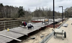 В поселке Вольгинский разгромили новую благоустроенную набережную