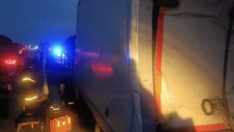 На М-7 в Вязниковском районе столкнулись 2 авто: минимум один человек пострадал