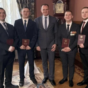 Ветераны СВО из Владимирской области получили дипломы МГИМО