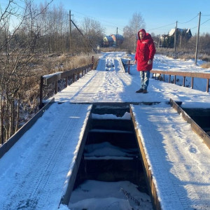 Во Владимирской области расшатанный мост «укрепили» строительным мусором