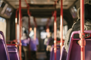 Во владимирском троллейбусе пассажирка сломала ребра