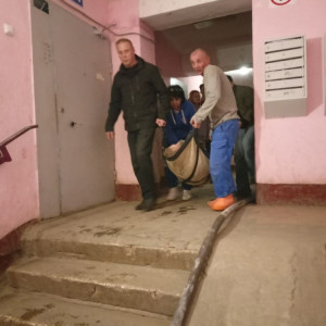 Пострадавшая при пожаре в Коврове женщина отравилась угарным газом